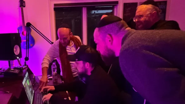 In The Studio with Yossi Green & Mendy Worch
